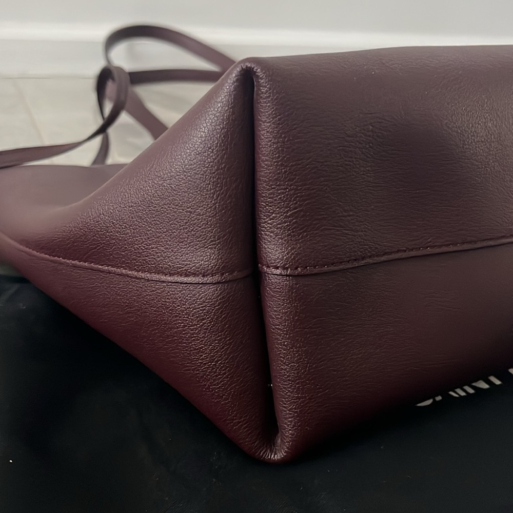 Saint Laurent Burgundy East West Leather Tote Bag - Picture 8 of 16